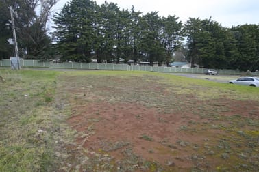 12 Roberts Court Drouin VIC 3818 - Image 3