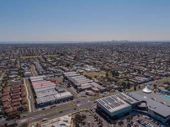 10 Ardena Court Bentleigh East VIC 3165 - Image 2