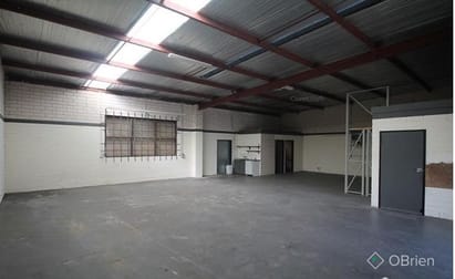 2/4 Apsley Place Seaford VIC 3198 - Image 2