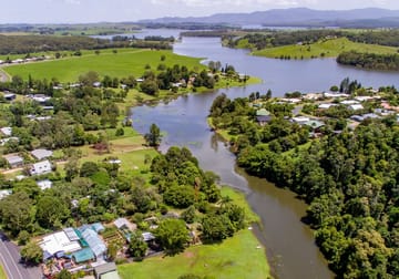 17 Park Avenue Yungaburra QLD 4884 - Image 1