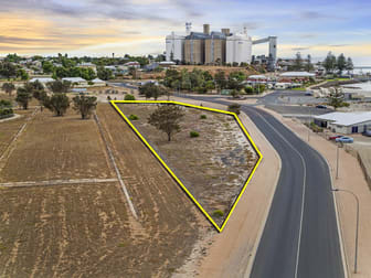 2001 Heritage Drive Wallaroo SA 5556 - Image 1