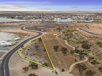 2001 Heritage Drive Wallaroo SA 5556 - Image 3