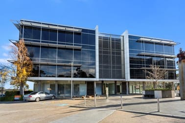 Click to view all images 1 Ricketts Road Mount Waverley VIC 3149 - Image 1