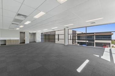 6/13 Gateway Drive Carrum Downs VIC 3201 - Image 2