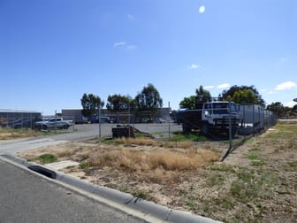 Click to view all images 13 Ballinger Street Horsham VIC 3400 - Image 3