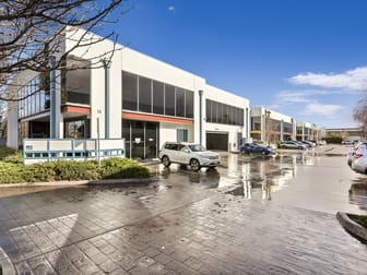 8/15 Howleys Road Notting Hill VIC 3168 - Image 2