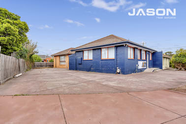 1/27 Gladstone Park Drive Gladstone Park VIC 3043 - Image 2