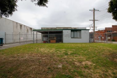 47 VINTER AVE Croydon VIC 3136 - Image 3