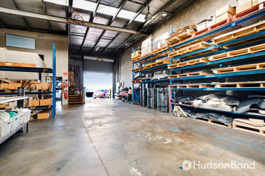 2/10 London Drive Bayswater VIC 3153 - Image 1