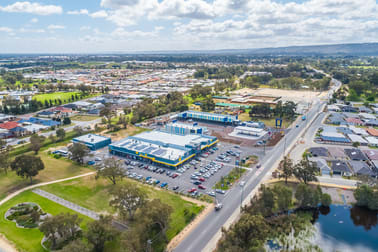 4 Nashi Lane Wattle Grove WA 6107 - Image 2