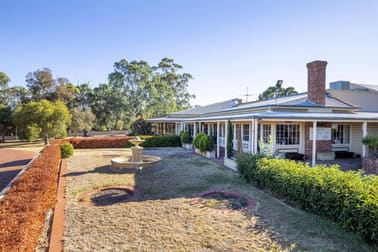 Middlebrook Estate 252 Sand Road Mclaren Vale SA 5171 - Image 1
