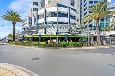 8/20 Queensland Ave Broadbeach QLD 4218 - Image 3