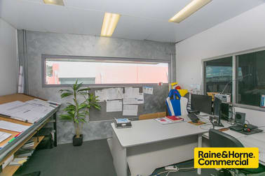 Click to view all images 5/8 Hurley Street Canning Vale WA 6155 - Image 3