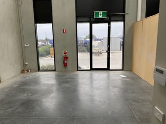 Click to view all images 2/23 Suffolk Street Rosebud VIC 3939 - Image 3