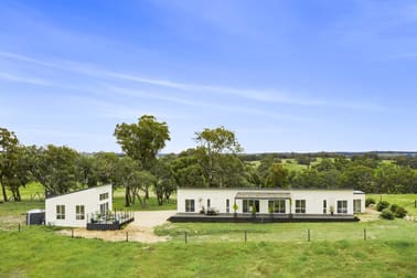 Wild Duck Lodge, 2 Wild Duck Road Mia Mia VIC 3444 - Image 2