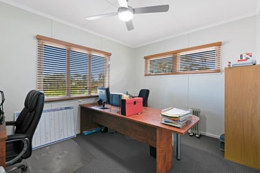 37 Brolga Avenue Southport QLD 4215 - Image 3