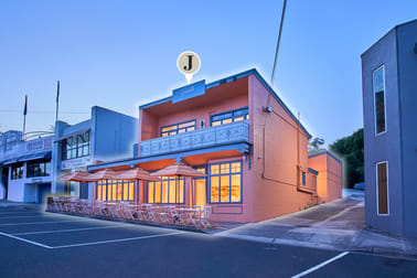 Click to view all images 182 Mount Dandenong Road Ringwood East VIC 3135 - Image 1