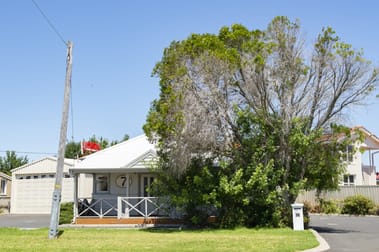 7 Doris Street South Bunbury WA 6230 - Image 2