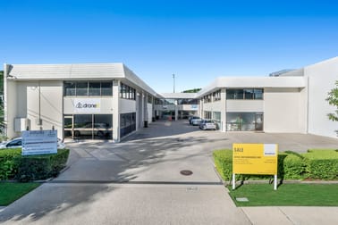 4/27 Birubi Street Coorparoo QLD 4151 - Image 1