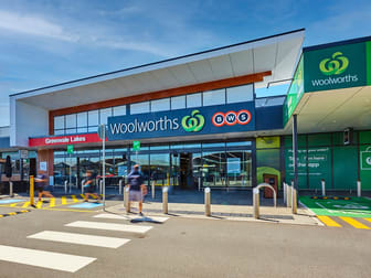 Woolworths Greenvale Lakes, James Mirams Drive Roxburgh Park VIC 3064 - Image 1