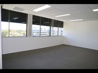 30/142 Bundall Road Bundall QLD 4217 - Image 2