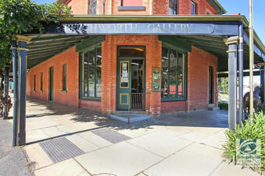 8 Albert Road Beechworth VIC 3747 - Image 2