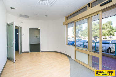 Click to view all images 2 Cobbler Place Mirrabooka WA 6061 - Image 3