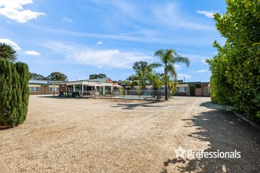 69-73 Riesling Street Corowa NSW 2646 - Image 3