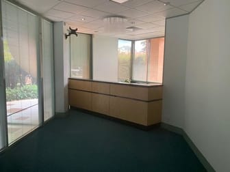 Unit 1/7 Napier Close Deakin ACT 2600 - Image 2