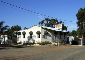 30 & 32 Railway Avenue Harrismith WA 6361 - Image 1