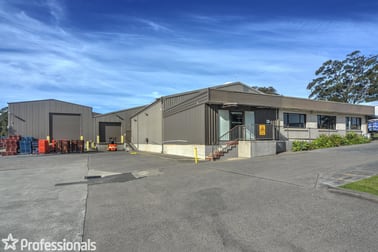 10 Norfolk Avenue South Nowra NSW 2541 - Image 1