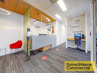 Click to view all images 2/33 South Pine Road Alderley QLD 4051 - Image 3