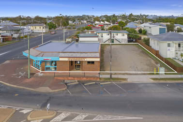 1/72 Bolsover Street Rockhampton City QLD 4700 - Image 2