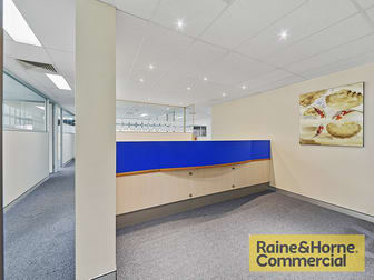 4/28 Fortescue Street Spring Hill QLD 4000 - Image 3