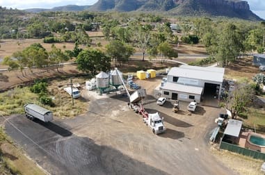 21 Eclipse Street Springsure QLD 4722 - Image 1