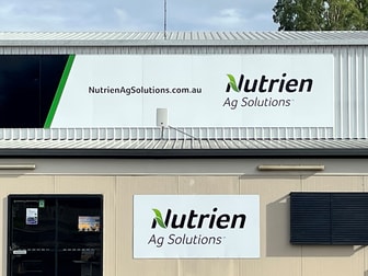 Click to view all images 21 Eclipse Street Springsure QLD 4722 - Image 3