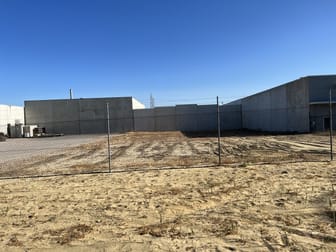 Click to view all images 127 Mulgul Road Malaga WA 6090 - Image 2