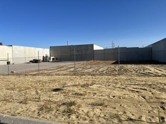 Click to view all images 127 Mulgul Road Malaga WA 6090 - Image 3