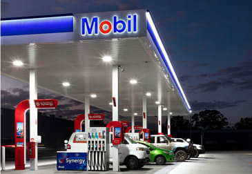 Mobil & Zarraffa's, Hervey Bay, 12-14 Boat Harbour Drive Pialba QLD 4655 - Image 3