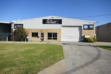 877 Ramsden Drive North Albury NSW 2640 - Image 1