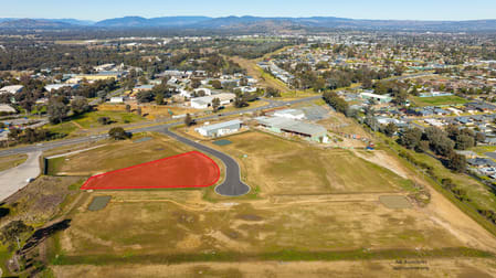 Click to view all images 26 Woolpoint Court Lavington NSW 2641 - Image 2