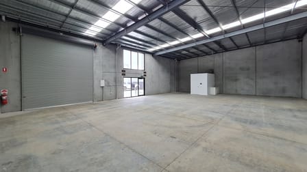 Click to view all images 4/10 Builders Close Wendouree VIC 3355 - Image 2