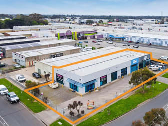 11 Riverside Avenue Werribee VIC 3030 - Image 2