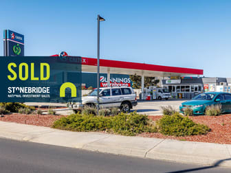 EG Group Woolworths Caltex Australind, 25 Grand Entrance Australind WA 6233 - Image 1