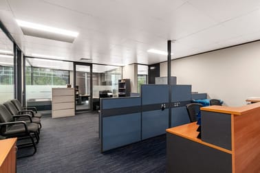 Click to view all images 8/1020 Doncaster Road Doncaster East VIC 3109 - Image 2