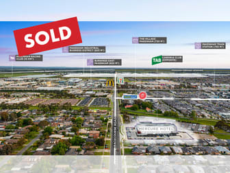 Click to view all images Mercure Hotel, 77 Racecourse Road Pakenham VIC 3810 - Image 3