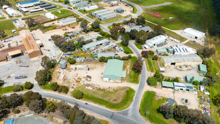 Click to view all images 2 Stockwell Road Jindera NSW 2642 - Image 2