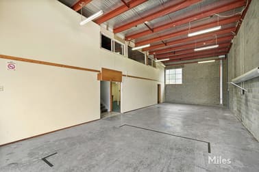 1/10 Sherwood Court Wantirna South VIC 3152 - Image 2