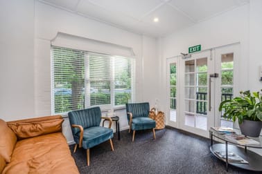 Entire building/17 Murray Crescent Griffith ACT 2603 - Image 3