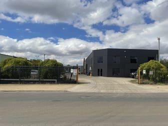 Click to view all images 12 Holland Drive Melton VIC 3337 - Image 2